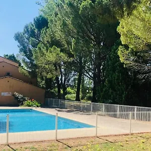 Appartement Joli Studio Au Village Camarguais -, Arles