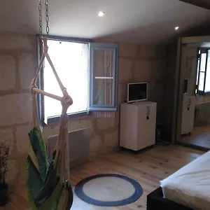 Appartement Duplex En Pierre Proche Des Arenes, Arles